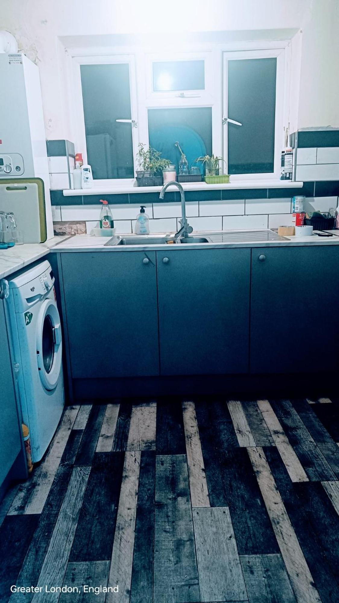 London'S Bed With Breakfast & Free Parking Apartment Екстериор снимка